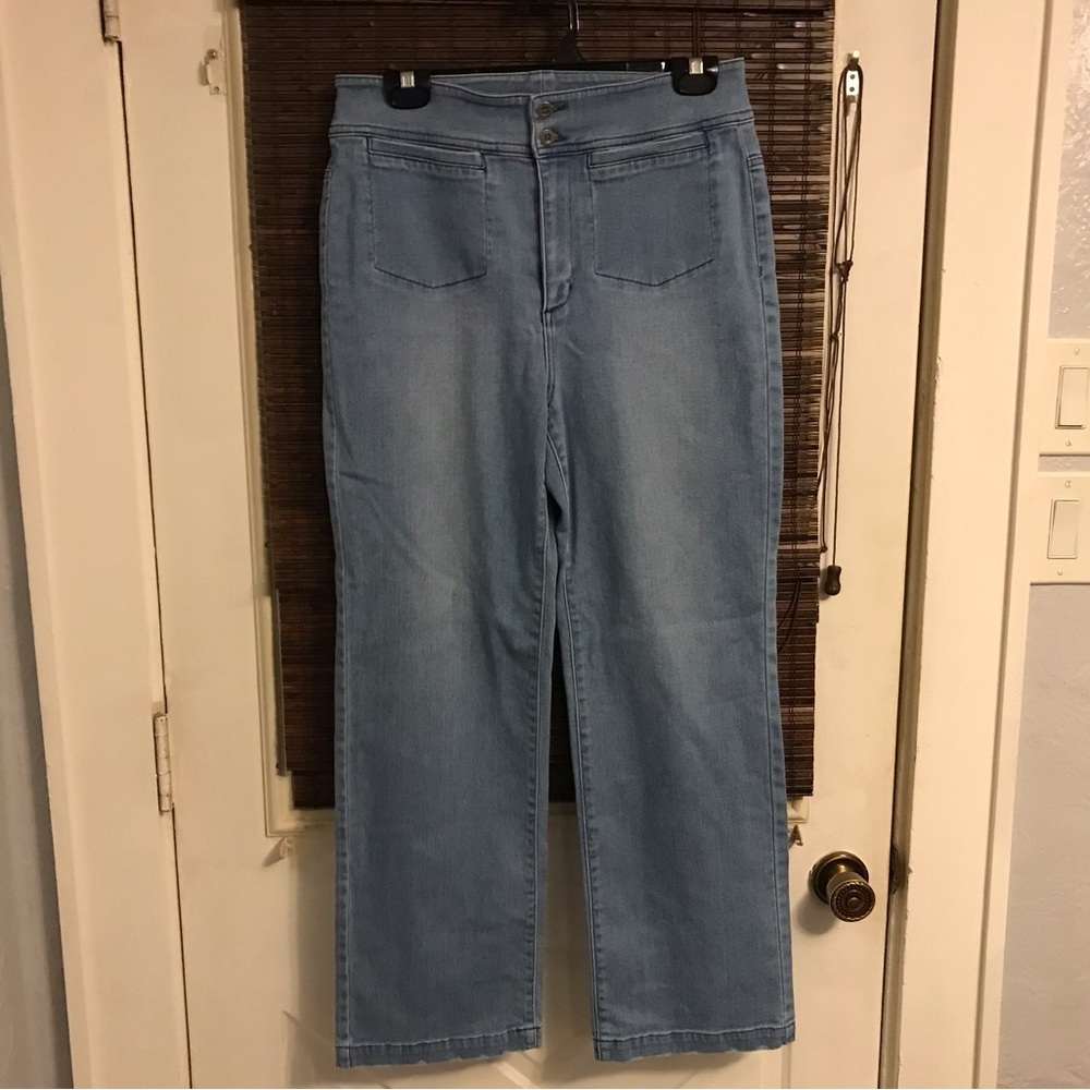 Vintage J McLaughlin Light Wash High waisted wide Leg Jeans